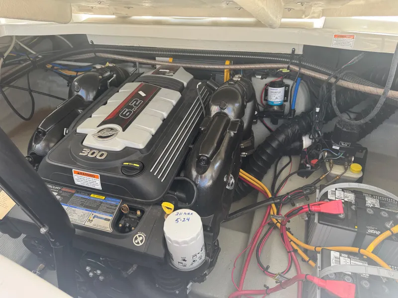 Slide: The Image of Crownline Boats 265 SS 2020 - 34