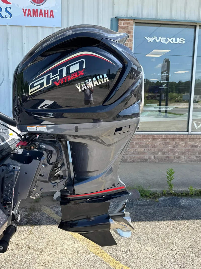 Slide: The Image of Skeeter ZX200 2025 - 8