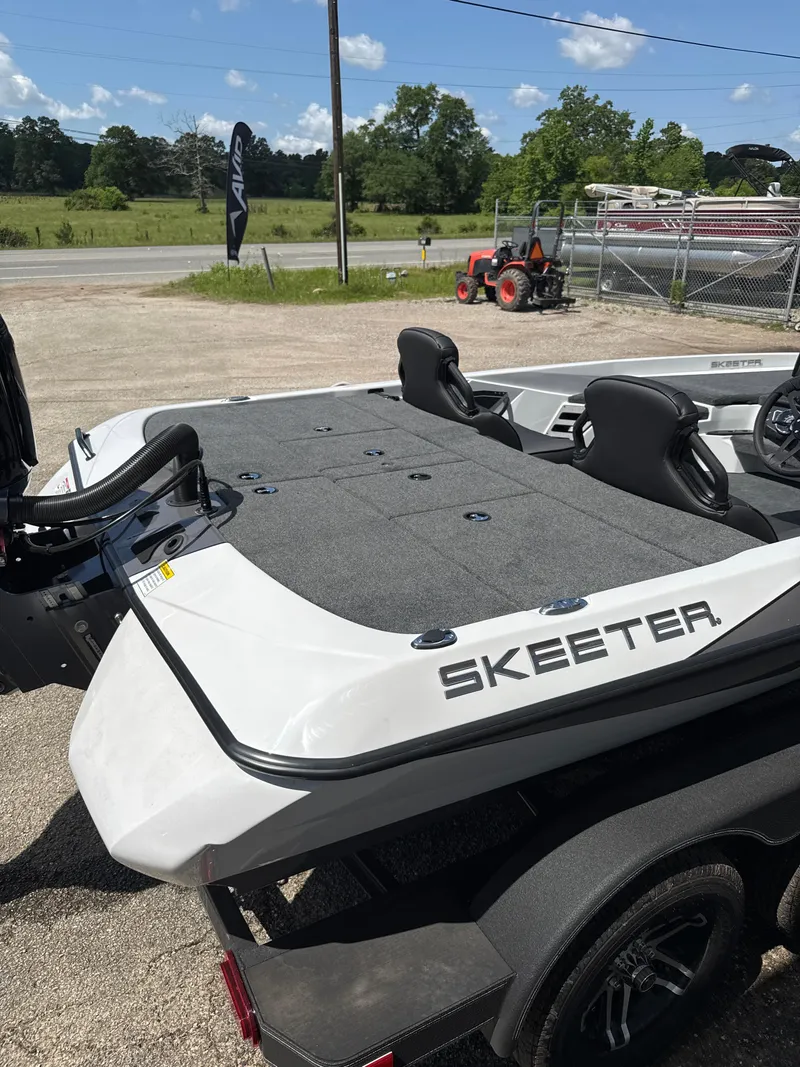 Slide: The Image of Skeeter ZXR19 2025 - 13