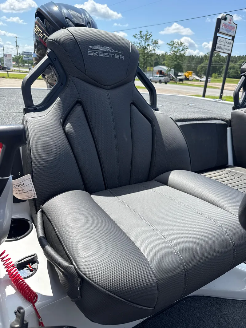 Slide: The Image of Skeeter ZXR19 2025 - 14