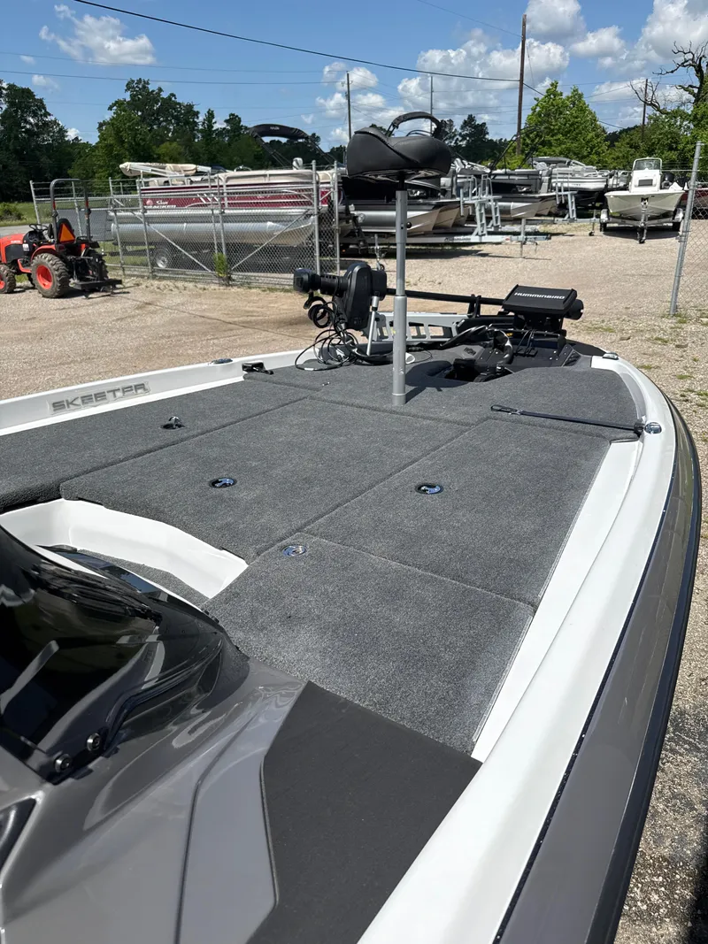 Slide: The Image of Skeeter ZXR19 2025 - 18