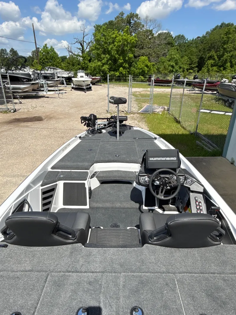 Slide: The Image of Skeeter ZXR19 2025 - 24