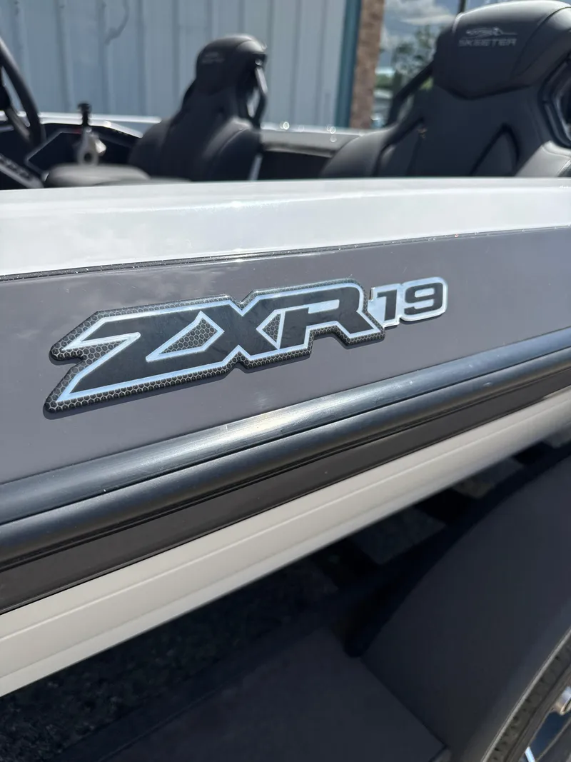 Slide: The Image of Skeeter ZXR19 2025 - 5