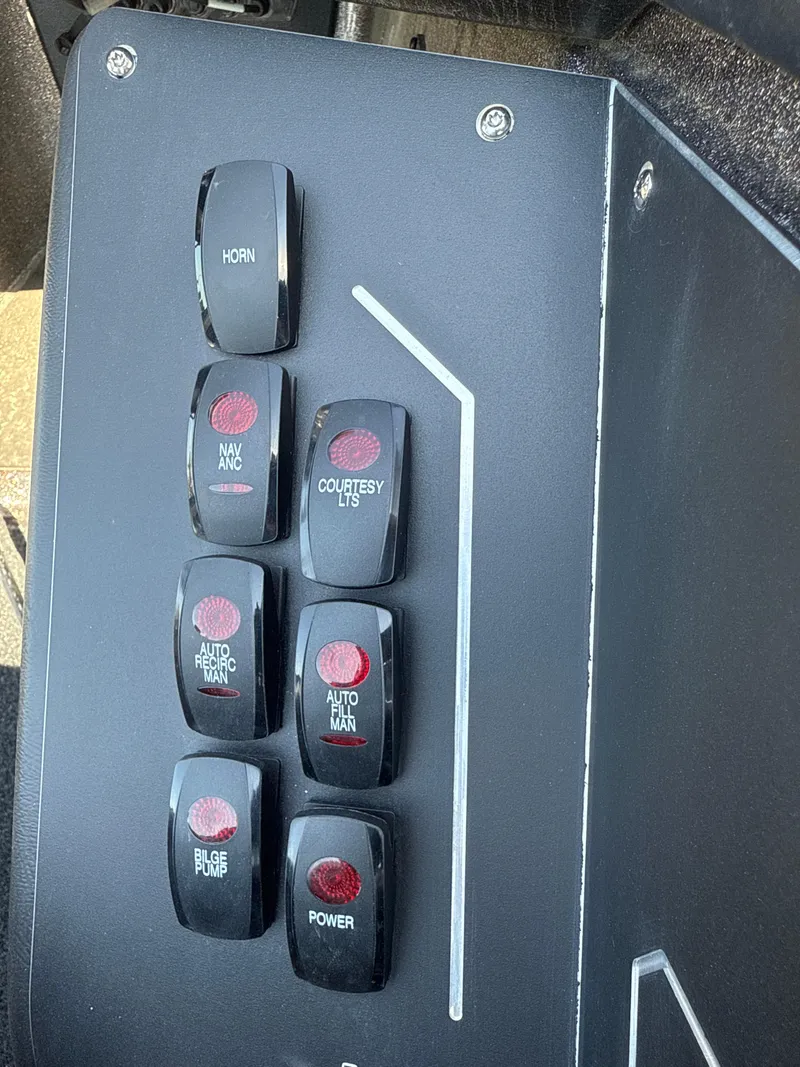 Slide: The Image of Skeeter ZXR20 2025 - 18