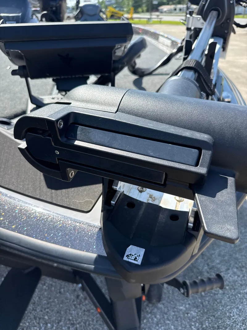 Slide: The Image of Skeeter ZXR20 2025 - 23