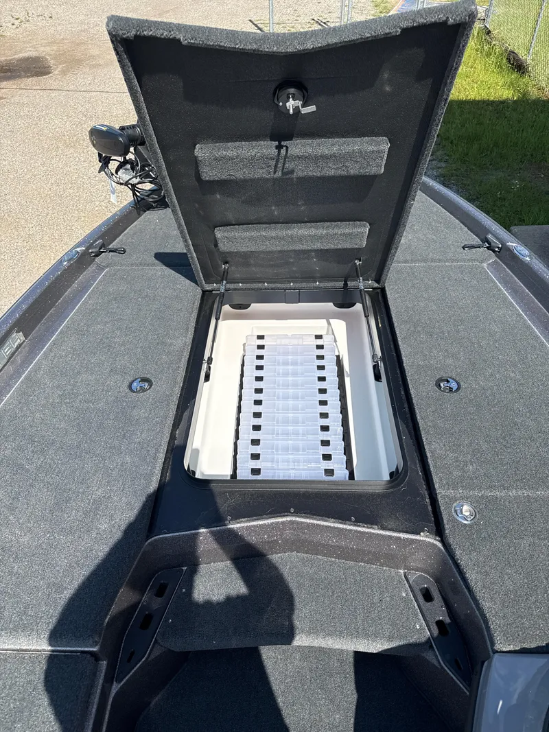 Slide: The Image of Skeeter ZXR20 2025 - 27