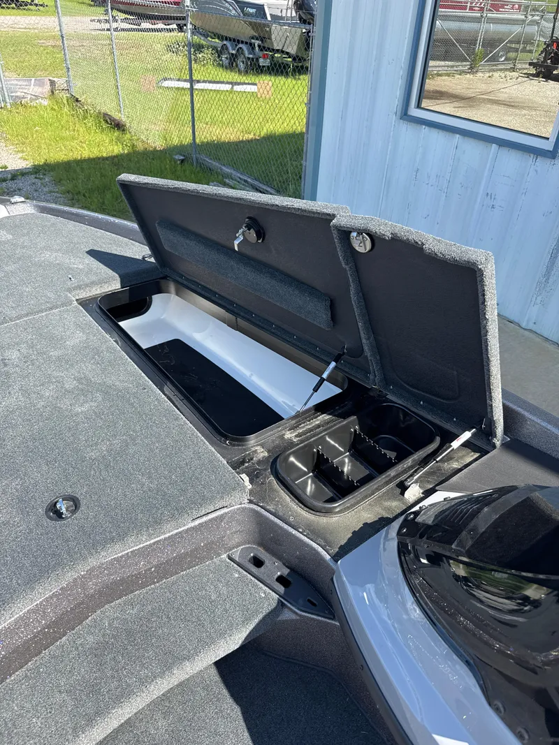 Slide: The Image of Skeeter ZXR20 2025 - 29