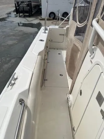 Slide: The Image of Boston Whaler 230 Outrage 2024 - 7