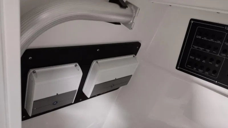 Slide: The Image of Blackfin 272DC 2022 - 15