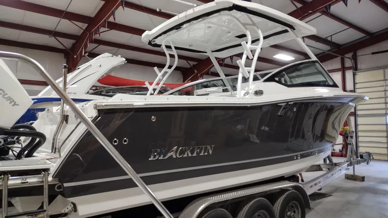 Slide: The Image of Blackfin 272DC 2022 - 4