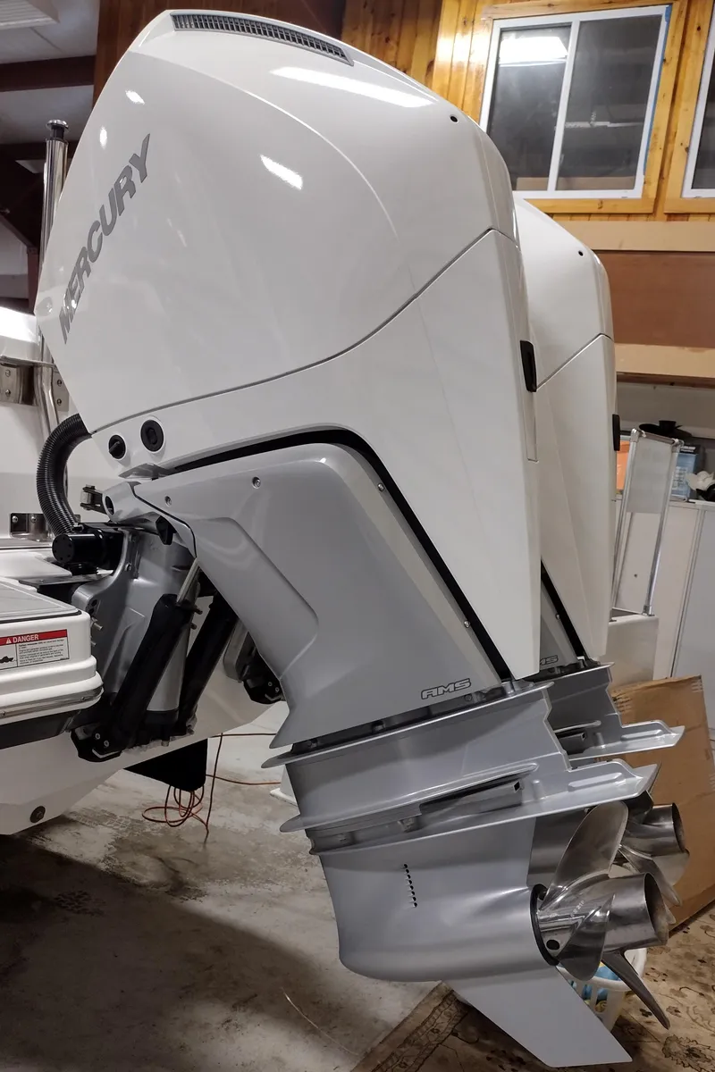 Slide: The Image of Blackfin 272DC 2022 - 41