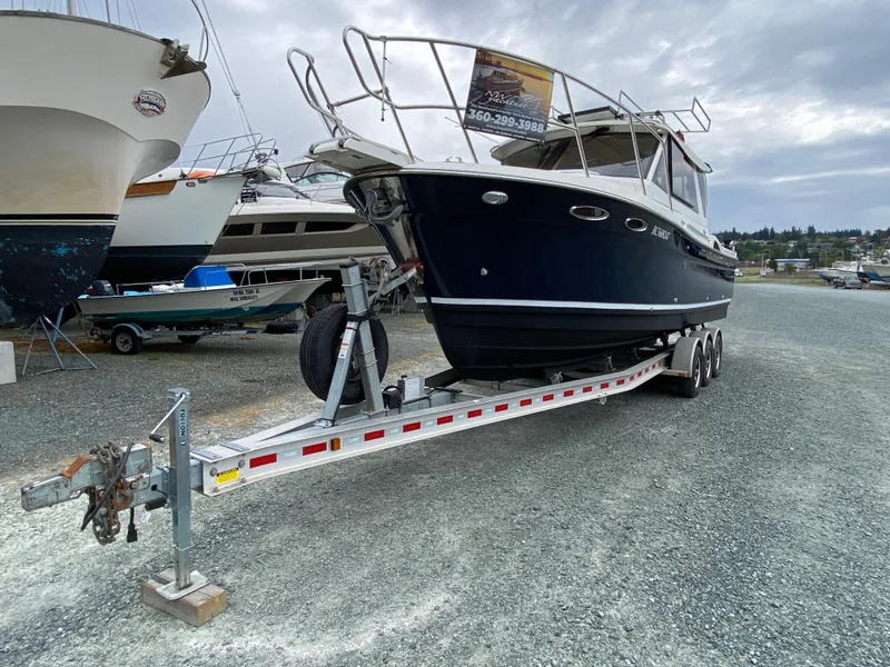 Slide: The Image of Cutwater C-28 2017 - 52