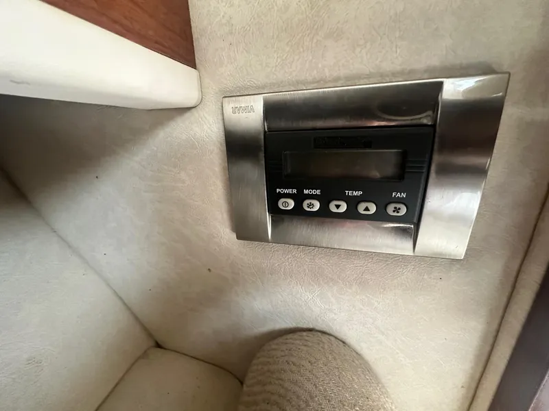 Slide: The Image of Sea Ray 290 Sun Sport 2008 - 16