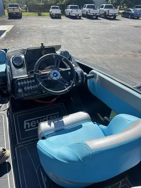 Slide: The Image of Heyday Wake Boats WT-2 2017 - 4