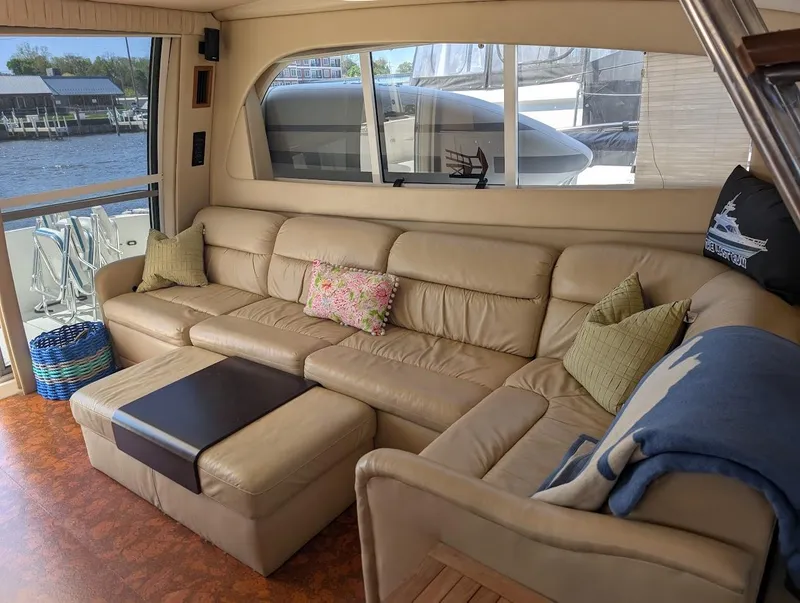 Slide: The Image of Cruisers Yachts 5000 Sport Sedan 2003 - 51