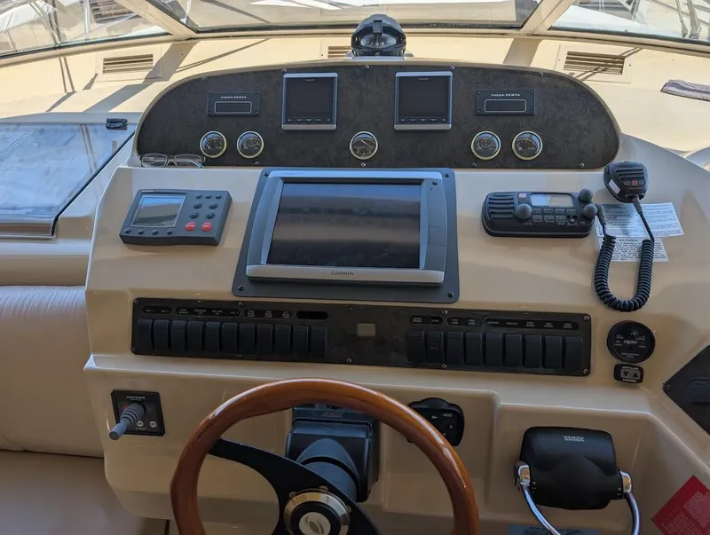 Slide: The Image of Cruisers Yachts 5000 Sport Sedan 2003 - 58