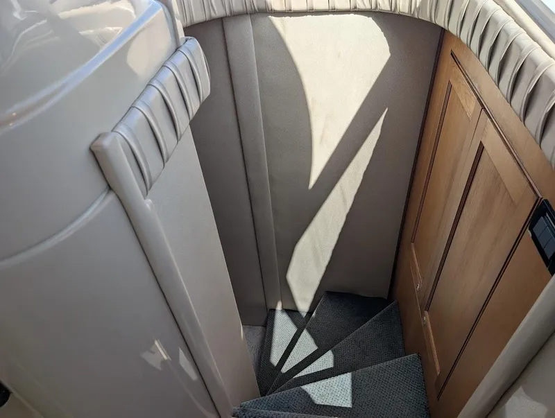 Slide: The Image of Cruisers Yachts 5000 Sport Sedan 2003 - 65