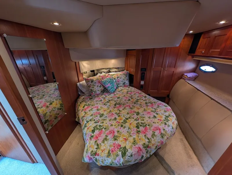 Slide: The Image of Cruisers Yachts 5000 Sport Sedan 2003 - 67