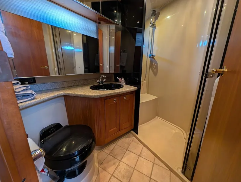 Slide: The Image of Cruisers Yachts 5000 Sport Sedan 2003 - 69