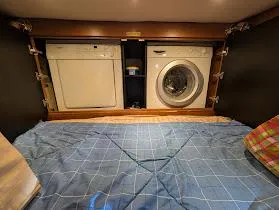 Slide: The Image of Cruisers Yachts 5000 Sport Sedan 2003 - 74