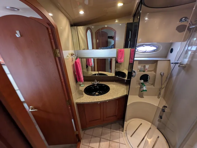 Slide: The Image of Cruisers Yachts 5000 Sport Sedan 2003 - 77