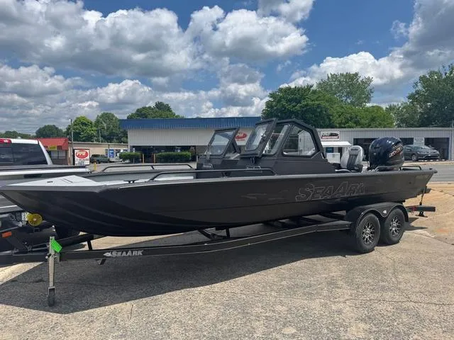 Slide: The Image of SeaArk Procat 240 - Yamaha 250 SHO 2025 - 11