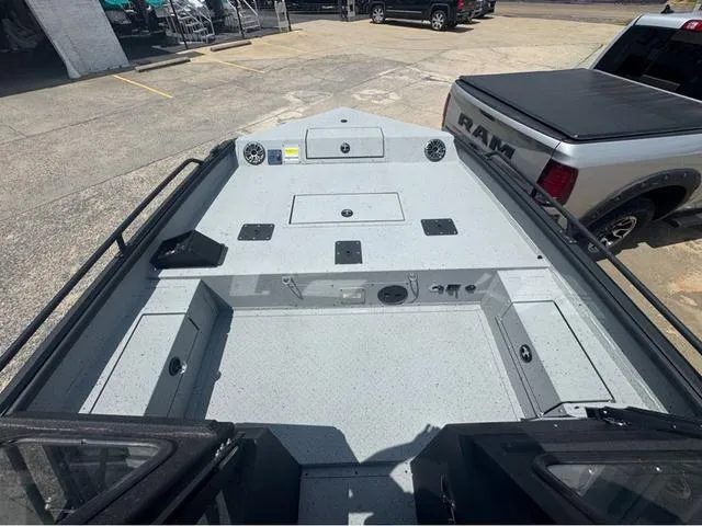 Slide: The Image of SeaArk Procat 240 - Yamaha 250 SHO 2025 - 8