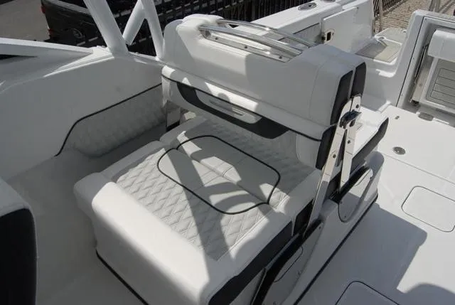 Slide: The Image of Blackfin 302DC 302 DC 302 Dual Console 2024 - 16