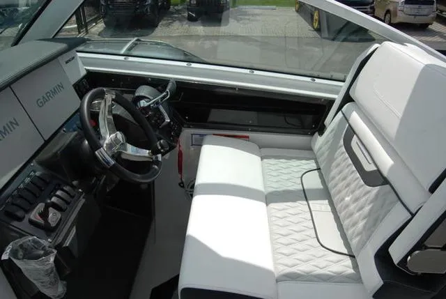 Slide: The Image of Blackfin 302DC 302 DC 302 Dual Console 2024 - 8