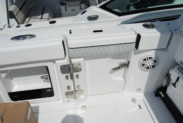 Slide: The Image of Blackfin 302DC 302 DC 302 Dual Console 2024 - 9