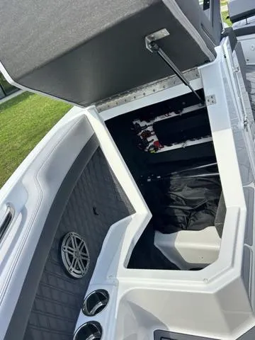 Slide: The Image of Cobalt R6 2025 - 18