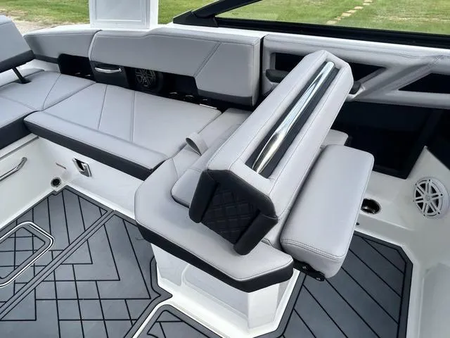 Slide: The Image of Cobalt R6 2025 - 29