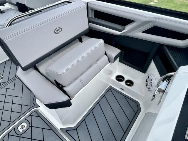 Slide: The Image of Cobalt R6 2025 - 30