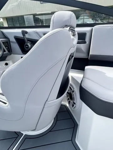 Slide: The Image of Cobalt R6 2025 - 33