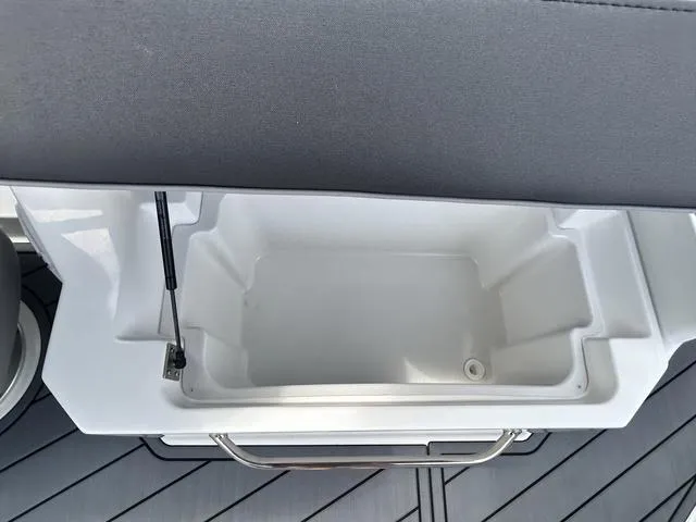 Slide: The Image of Cobalt R6 2025 - 35