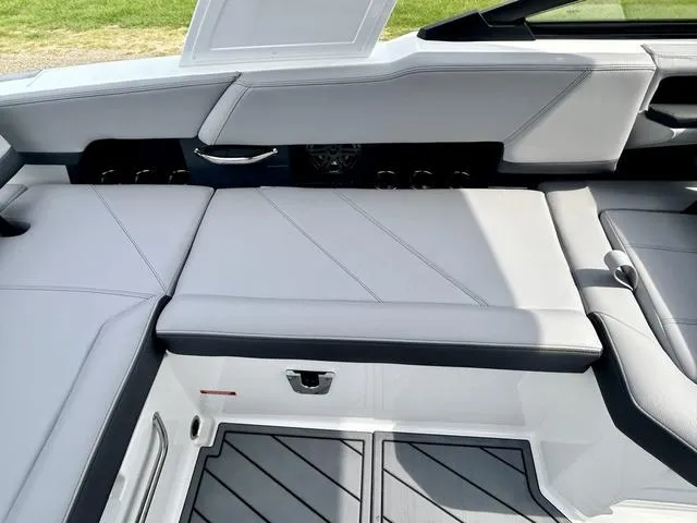 Slide: The Image of Cobalt R6 2025 - 39