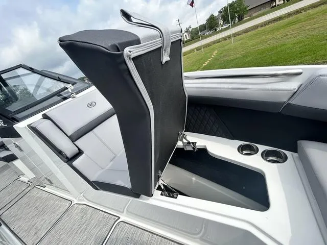 Slide: The Image of Cobalt R8 2025 - 22