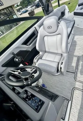 Slide: The Image of Cobalt R8 2025 - 23