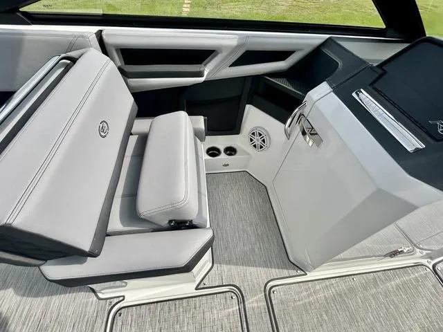 Slide: The Image of Cobalt R8 2025 - 31