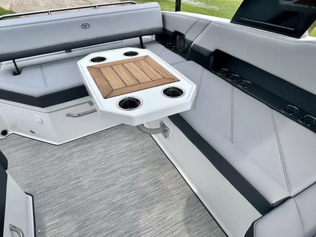 Slide: The Image of Cobalt R8 2025 - 42