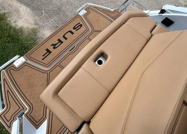 Slide: The Image of Cobalt R6 Surf 2025 - 54