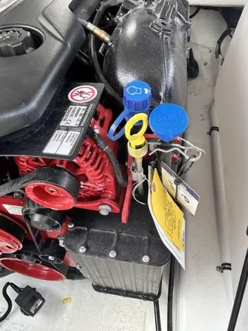 Slide: The Image of Cobalt R6 Surf 2025 - 57