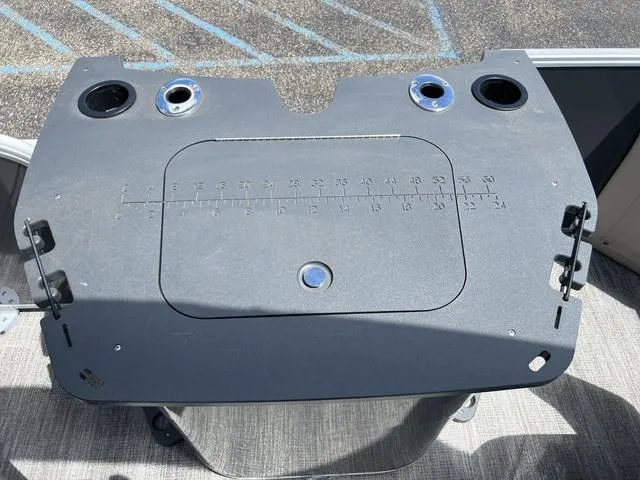 Slide: The Image of Bennington 22 SS SPS Tri-Toon Pontoon 2025 - 29