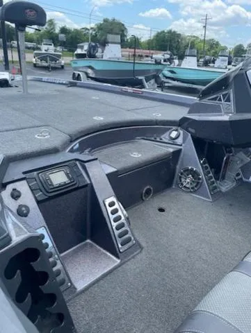 Slide: The Image of Ranger Z521L 2018 - 11