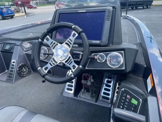 Slide: The Image of Ranger Z521L 2018 - 12