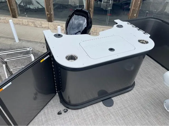 Slide: The Image of G3 Select 20F 2025 - 18