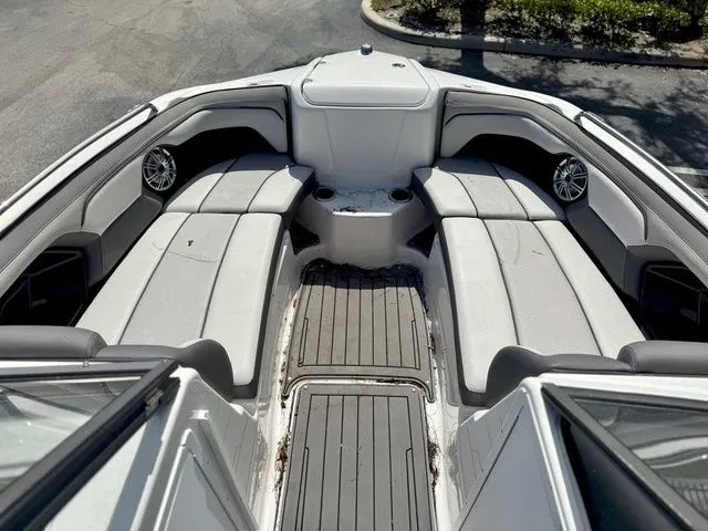 Slide: The Image of Yamaha 212 Limited S 2017 - 11