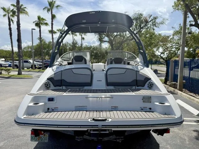 Slide: The Image of Yamaha 212 Limited S 2017 - 6