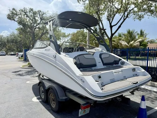 Slide: The Image of Yamaha 212 Limited S 2017 - 7