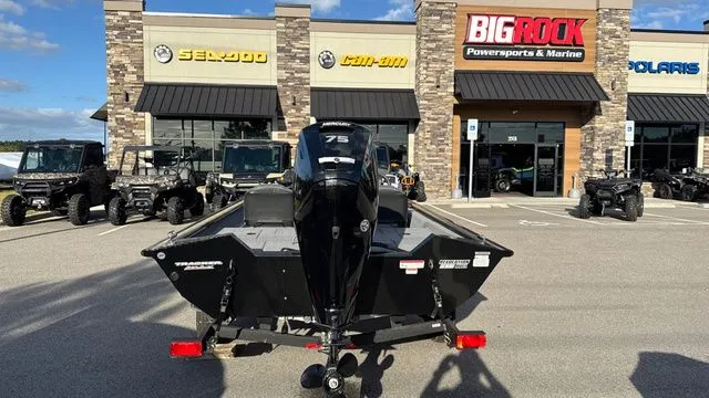 Slide: The Image of Tracker BASS TRACKER CLASSIC XL W/50 HP 2025 - 4